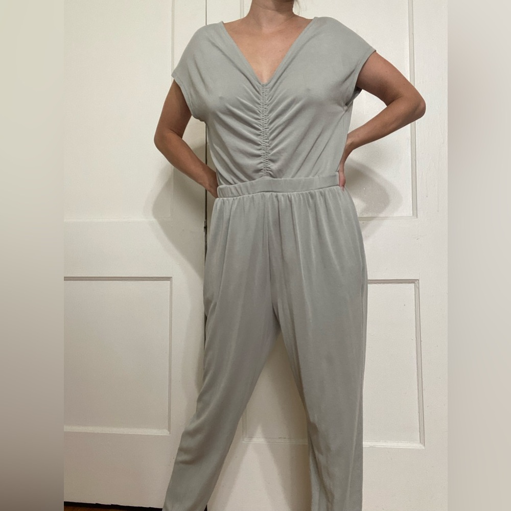 Express Light Gray/Green Sleeveless V-Neck Jumpsuit